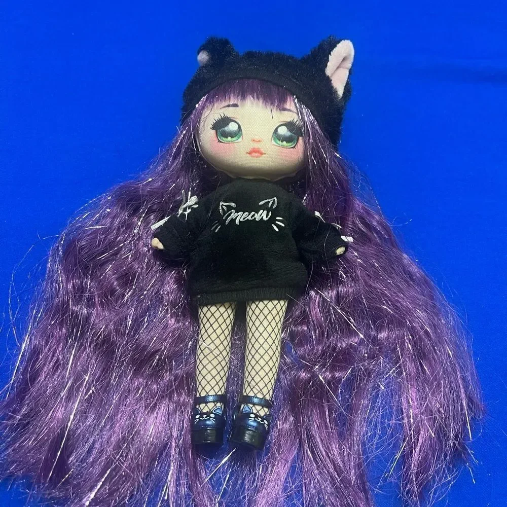 Na Na Na Surprise Black Cat doll